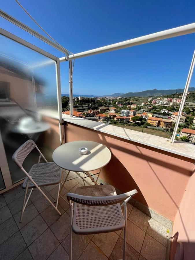 Appartamento Mimosa "A Casa Felice" Pietra Ligure Extérieur photo